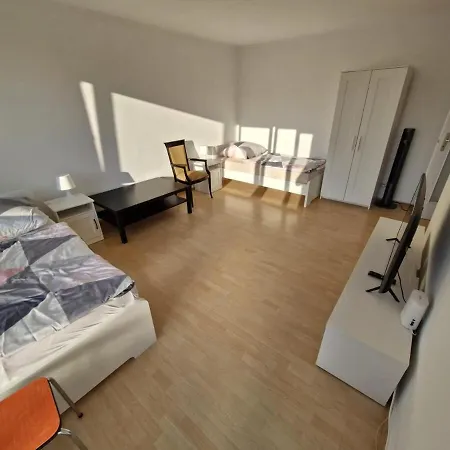 2 Bedroom In 4 People Offenbach am Main